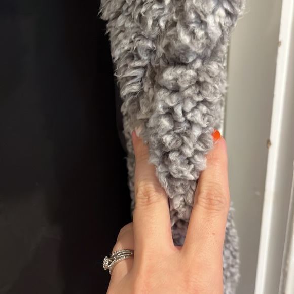 Natural reflections marled gray cozy vest - Picture 5 of 5